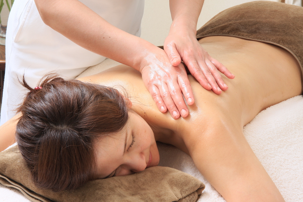 むくみにはリンパマッサージ