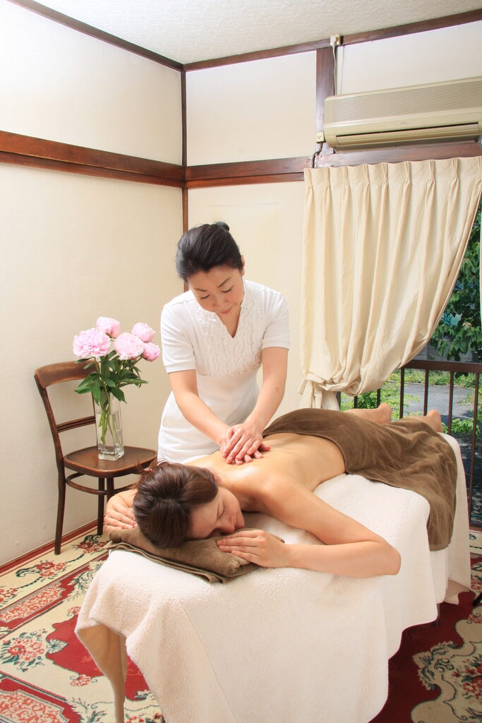 エステ業界はいつまで痛いリンパマッサージを続けるのでしょうか